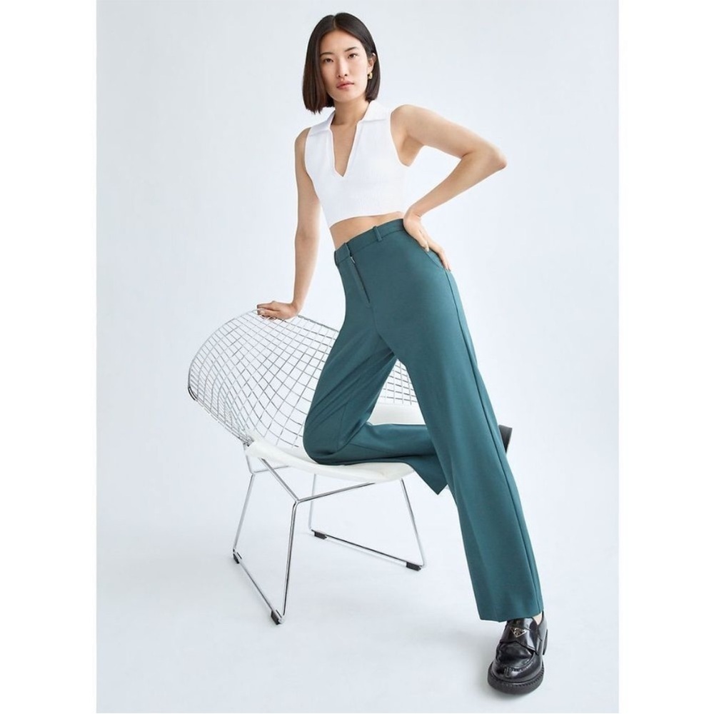 Babaton sculpt knit polo crop top